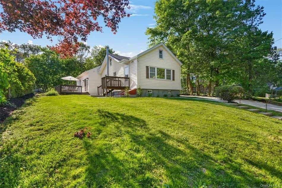 House in West Mahopac, New York 11820500