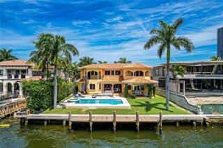 Condominium in Golden Beach, Florida 11820544
