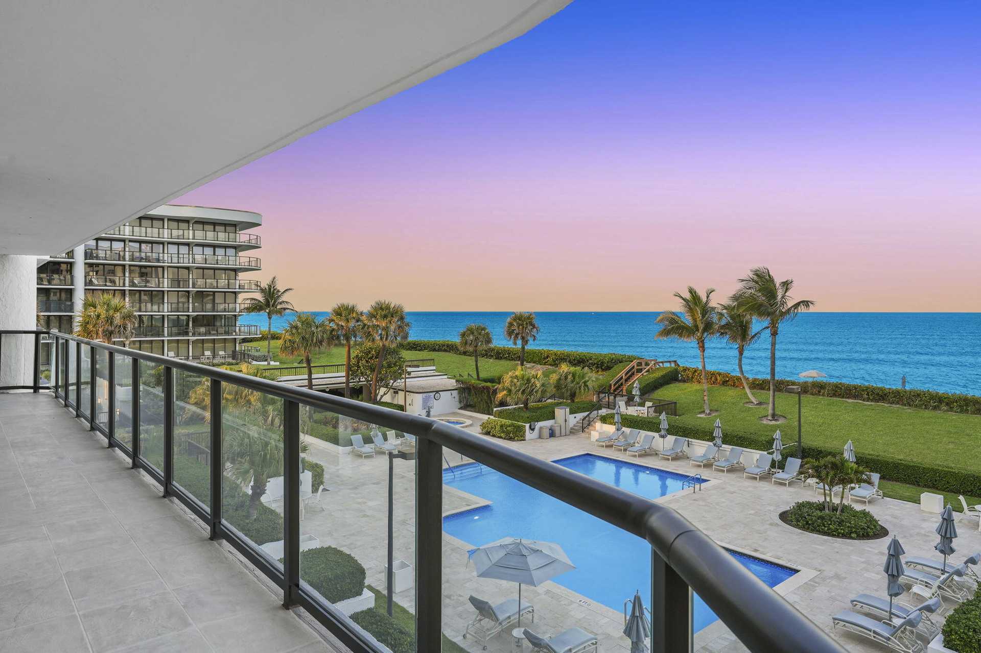 Condominium in Palm Beach, Florida 11820580