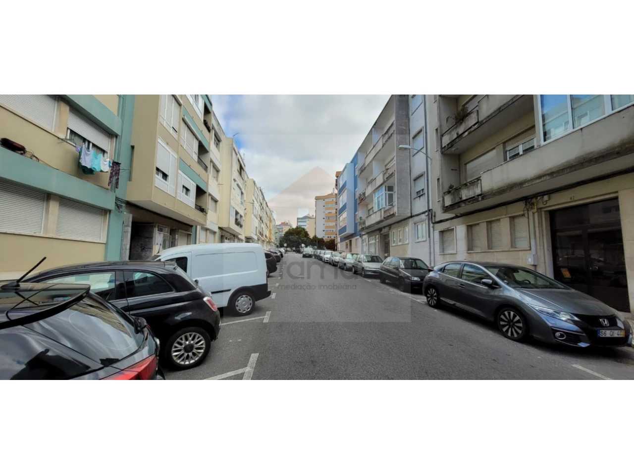 Condominium in Bemfica, Lisboa 11820668