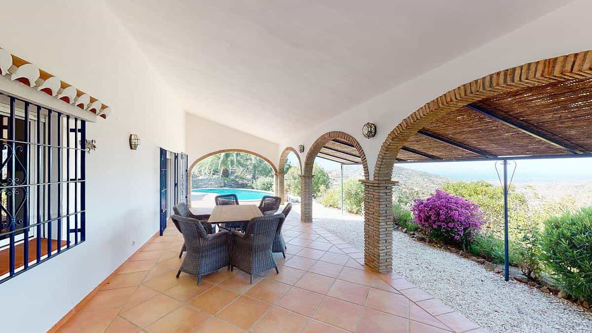 Huis in Sayalonga, Andalucía 11821368
