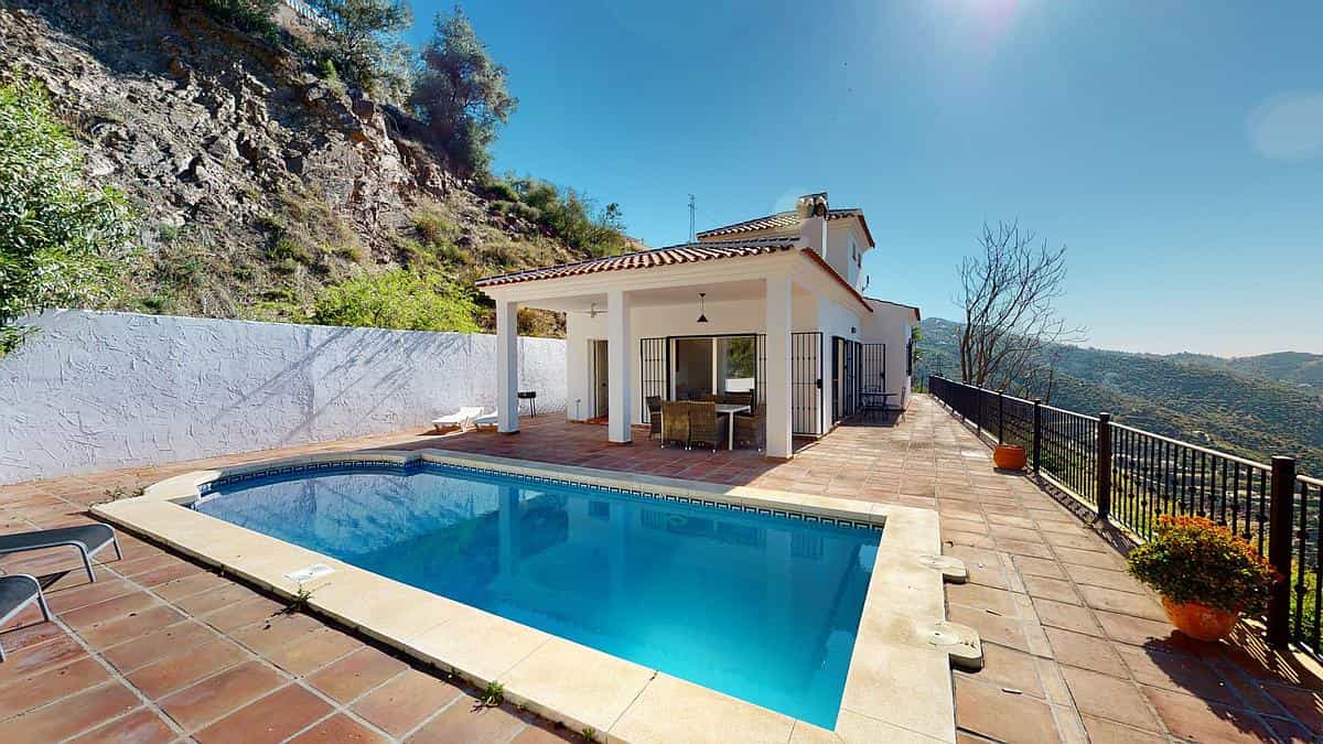 House in Arenas, Andalusia 11821430