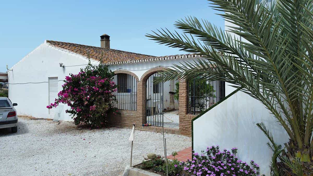 House in Almayate Bajo, Andalusia 11821459