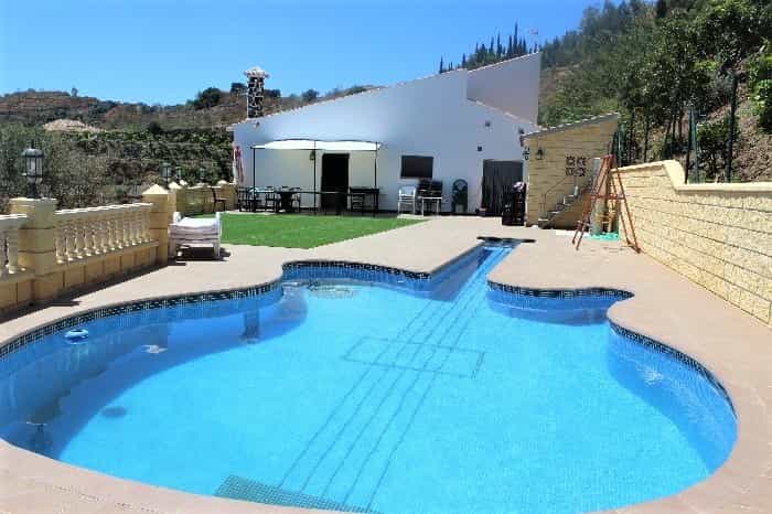 σπίτι σε Sayalonga, Andalusia 11821472