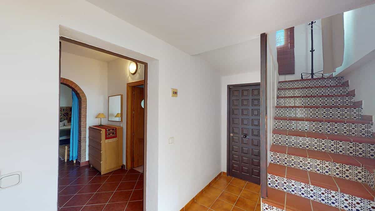 Будинок в Benajarafe, Andalucía 11821594
