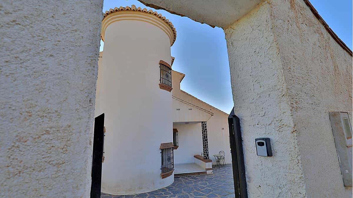Будинок в Canillas de Aceituno, Andalucía 11821598