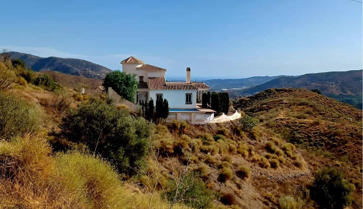 Casa nel Canillas de Aceituno, Andalusia 11821598
