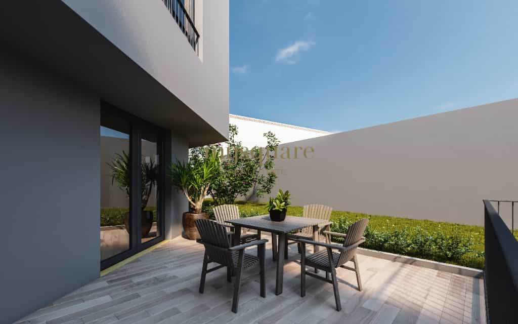Condominium in Vila Nova de Gaia, Porto 11822398