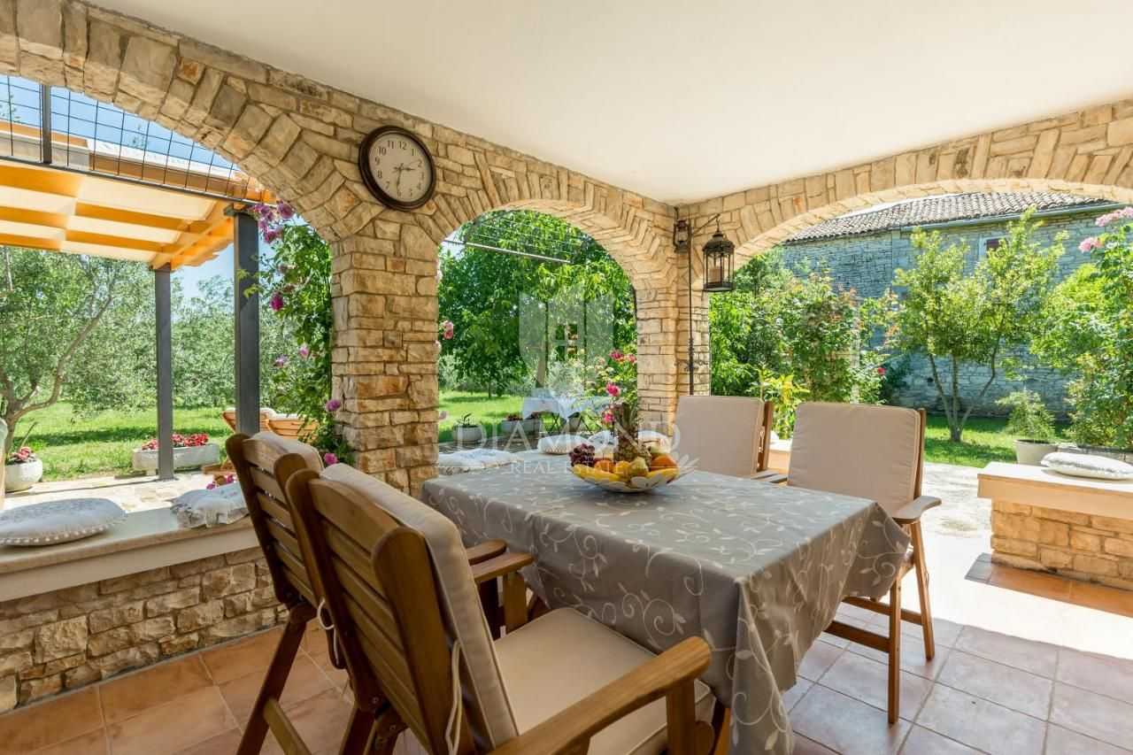жилой дом в Smoljanci, Istarska županija 11822471