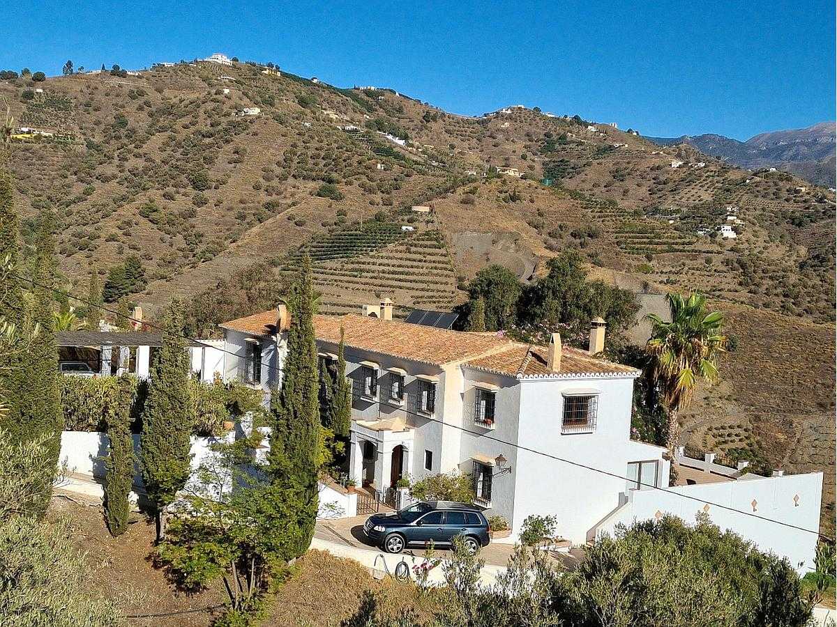 Будинок в Torrox, Andalusia 11822644