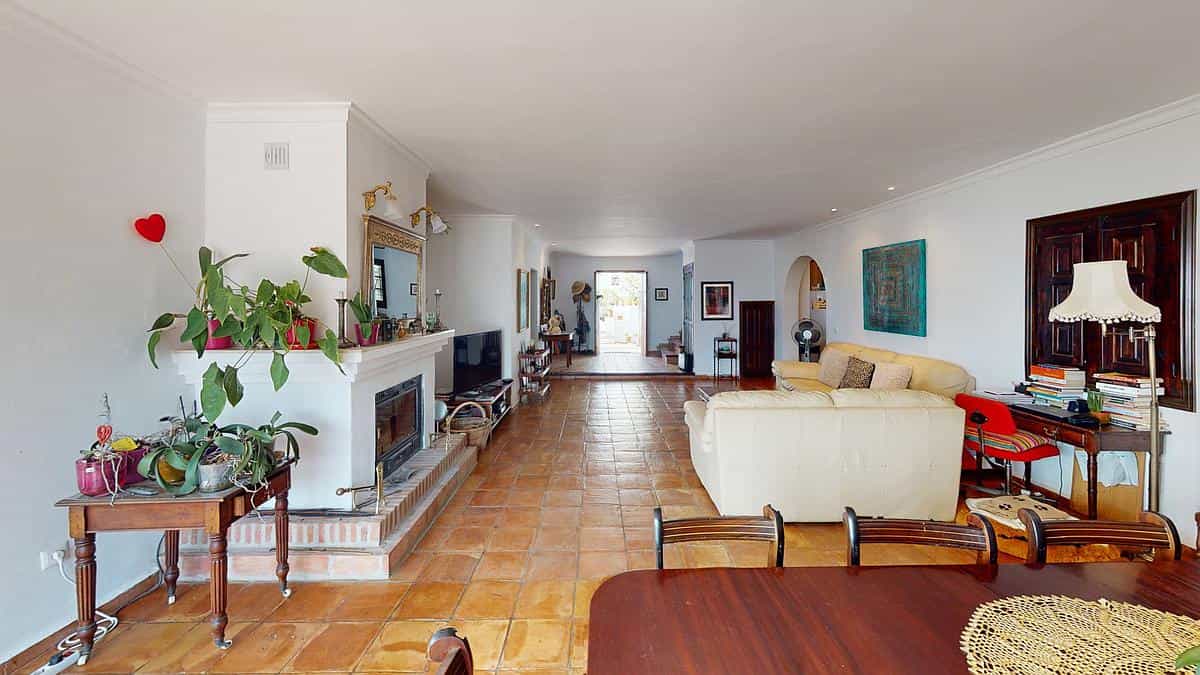жилой дом в Torrox, Andalucía 11822644