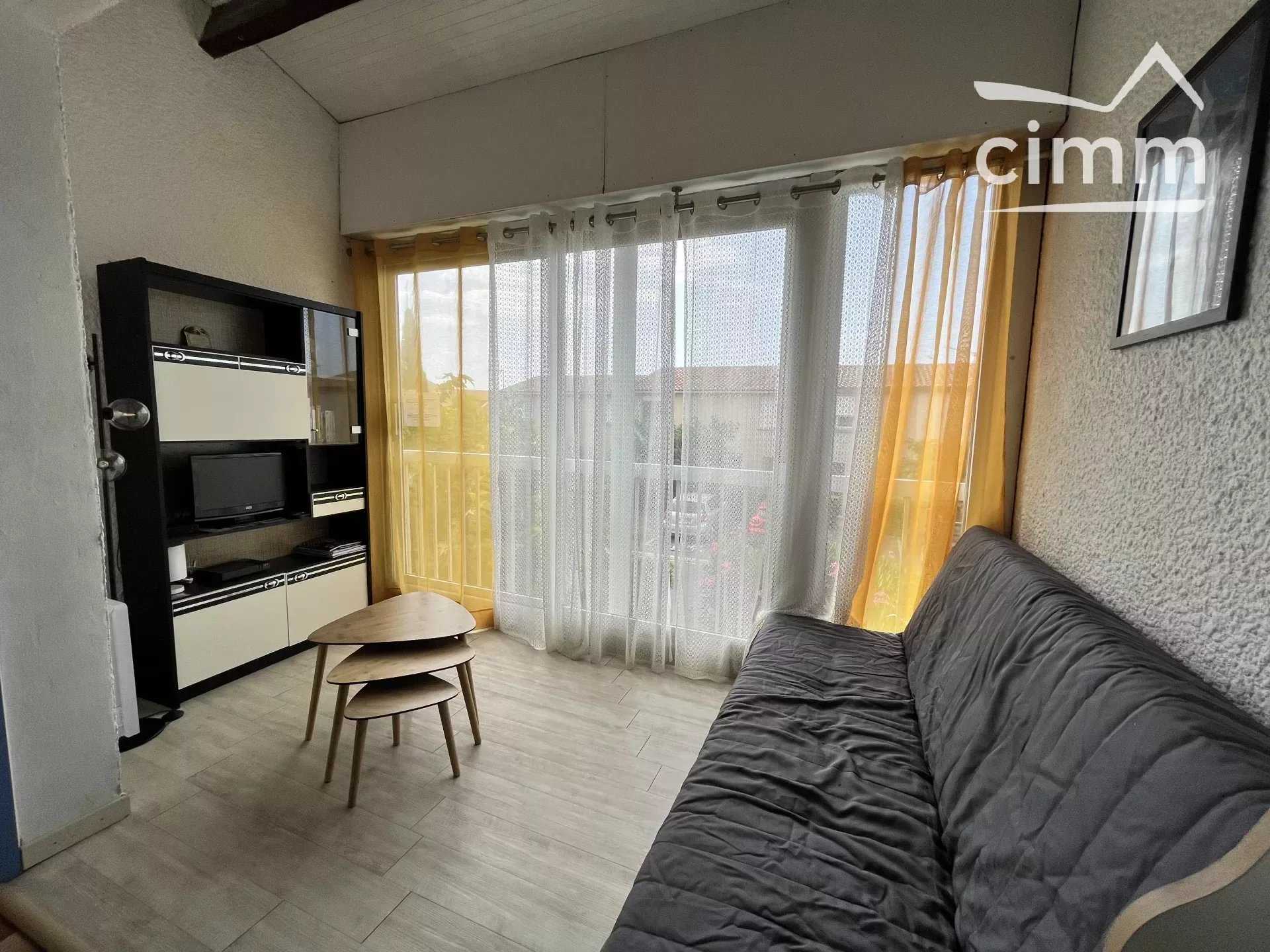 Condominium in Valras-Plage, Occitanie 11822755