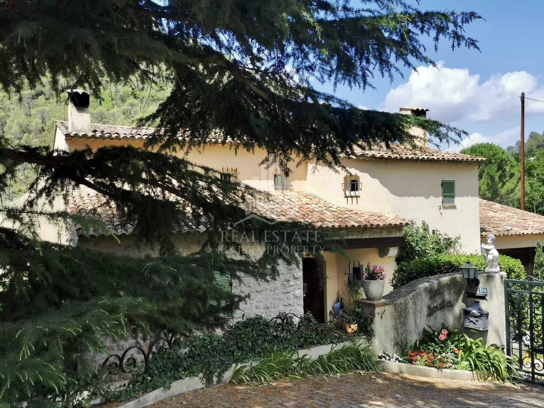 Rumah di L'Escarene, Provence-Alpes-Cote d'Azur 11822890