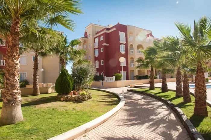 Condominium in Los Alcazares, Murcia 11823069