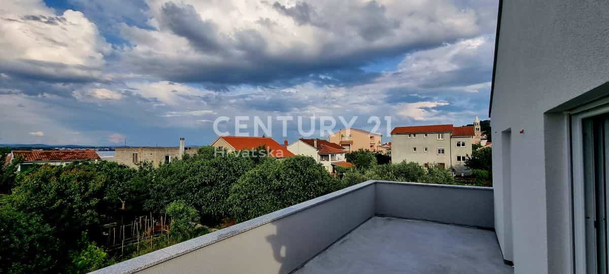 Dom w Tkon, Zadarska Zupanija 11823291