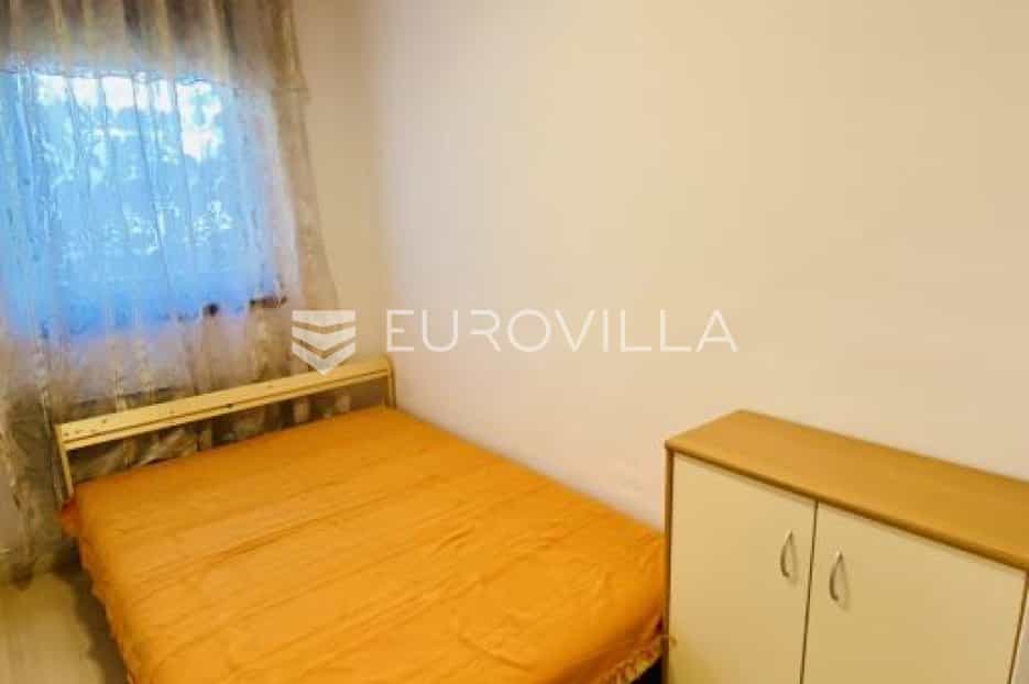公寓 在 Zaprešić, Zagrebačka županija 11823360