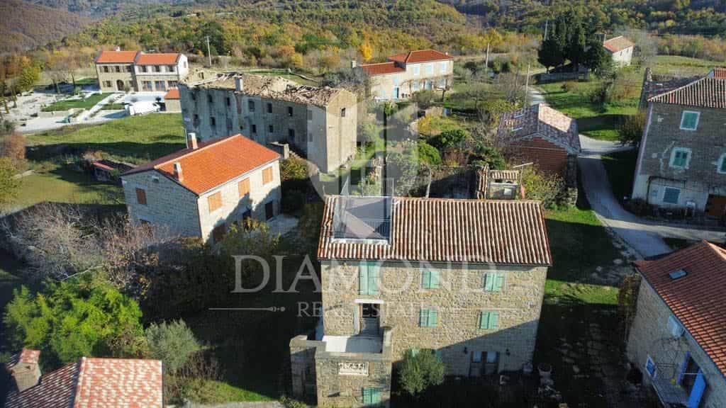 жилой дом в Momjan, Istria County 11823735