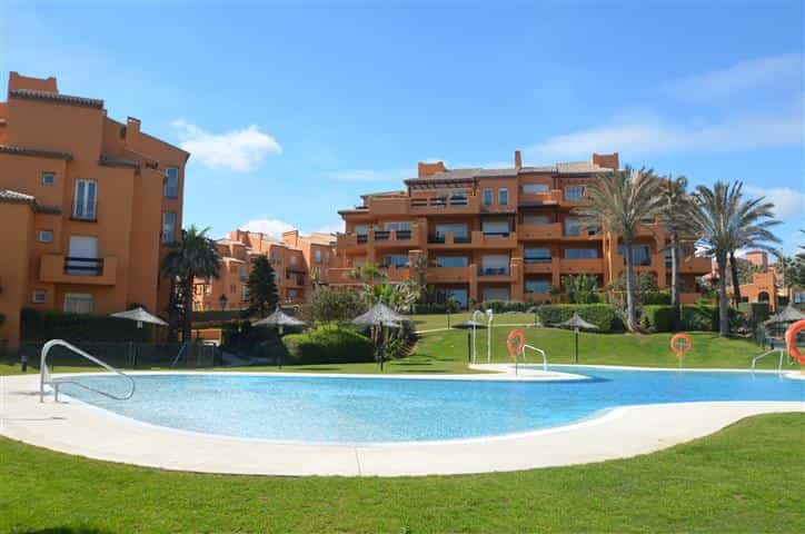 Condominium in Castillo de Sabinillas, Andalusia 11823897