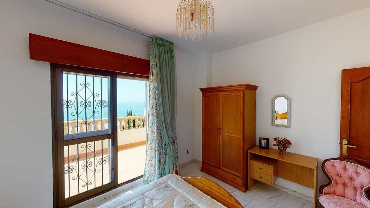 Будинок в Algarrobo-Costa, Andalucía 11823930