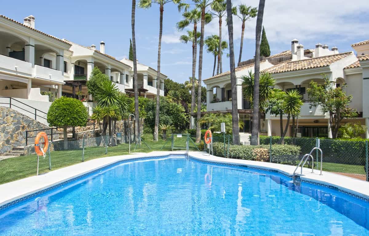 Multiple Houses in San Pedro de Alcantara, Andalusia 11824077