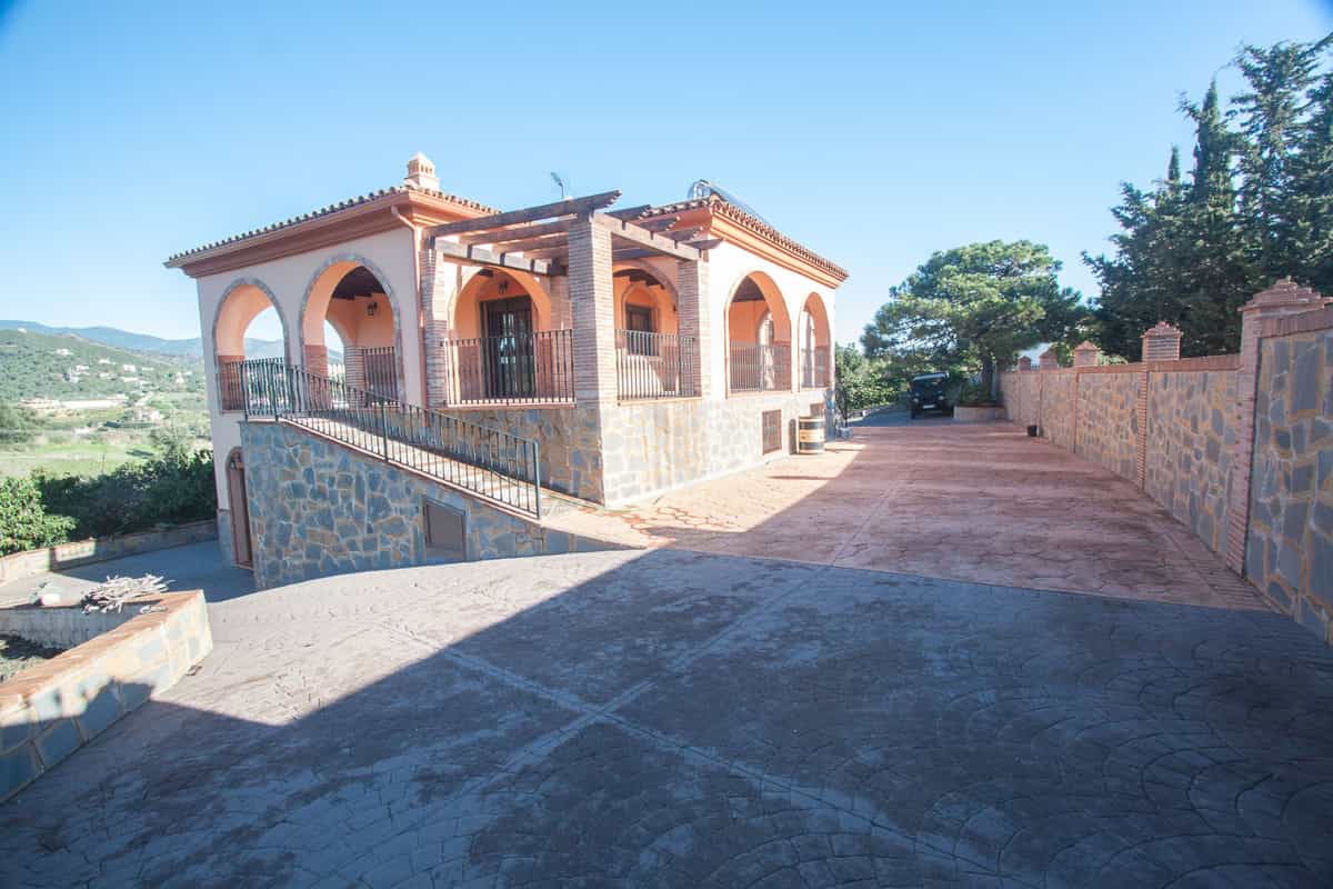 Haus im Estepona, Andalusien 11824161
