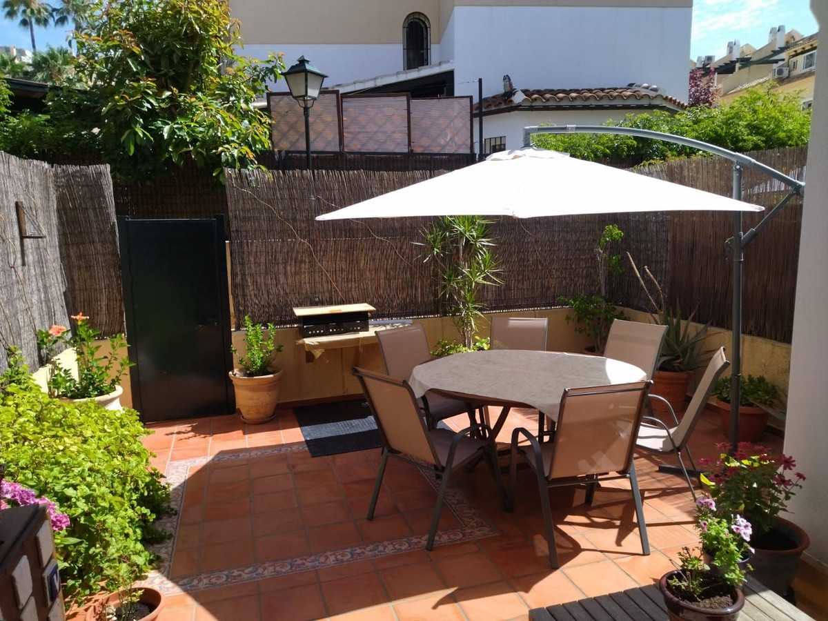 House in Marbella, Andalusia 11824163