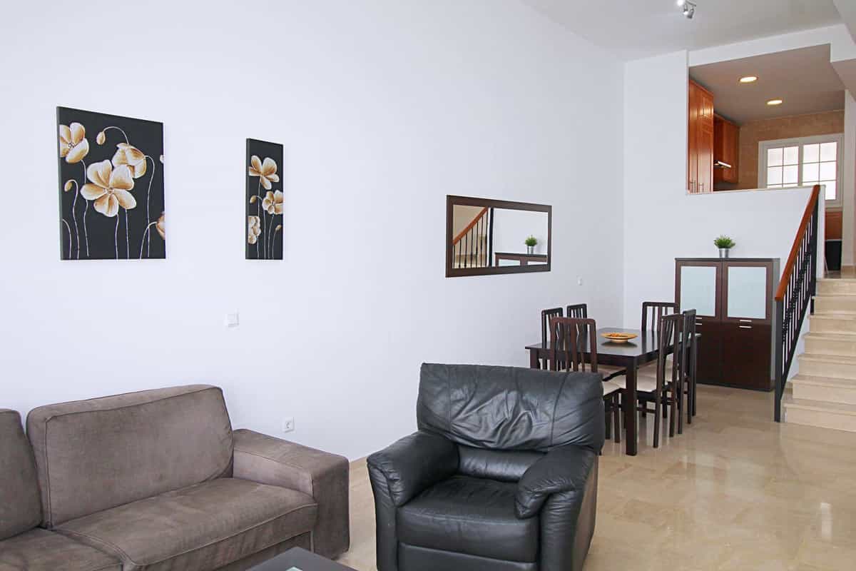 公寓 在 阿尔豪林·德拉·托雷, 安达卢西亚 11824215