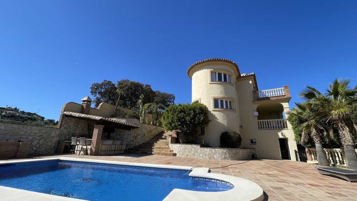 House in Alhaurín el Grande, Andalusia 11824782
