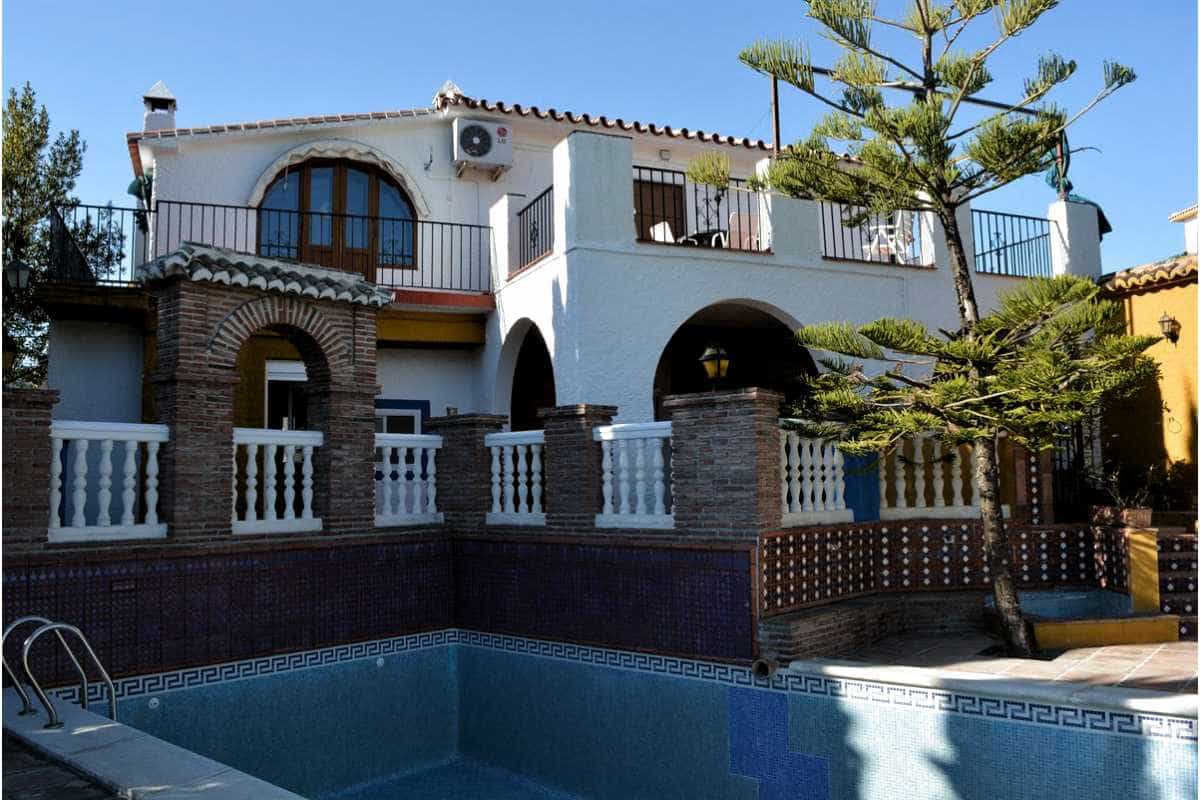 Будинок в Alcaucín, Andalusia 11825281