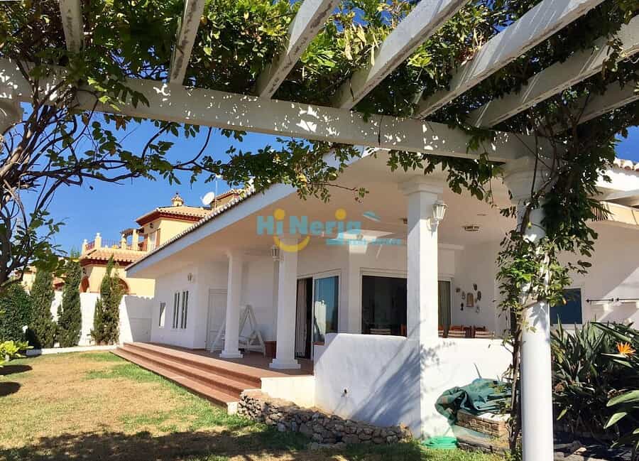 House in Torrox, Andalusia 11825476