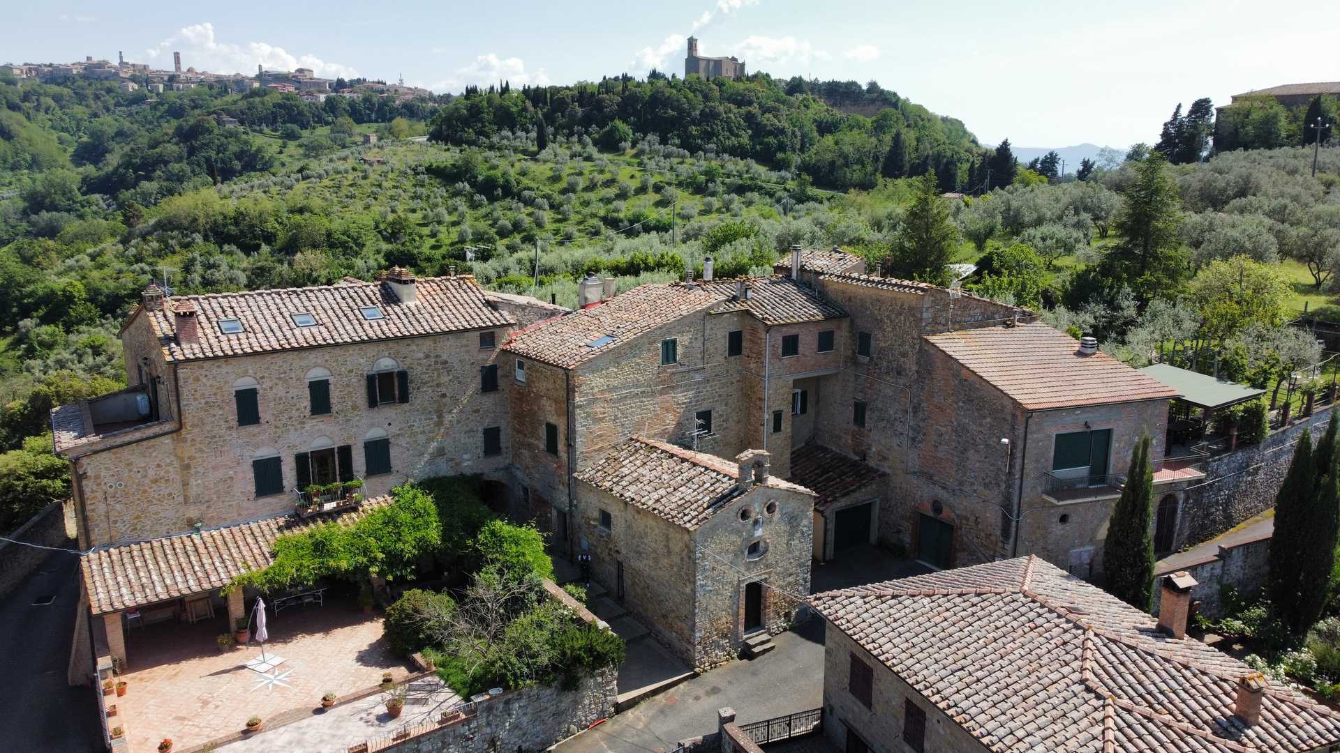 House in Volterra, Tuscany 11826406