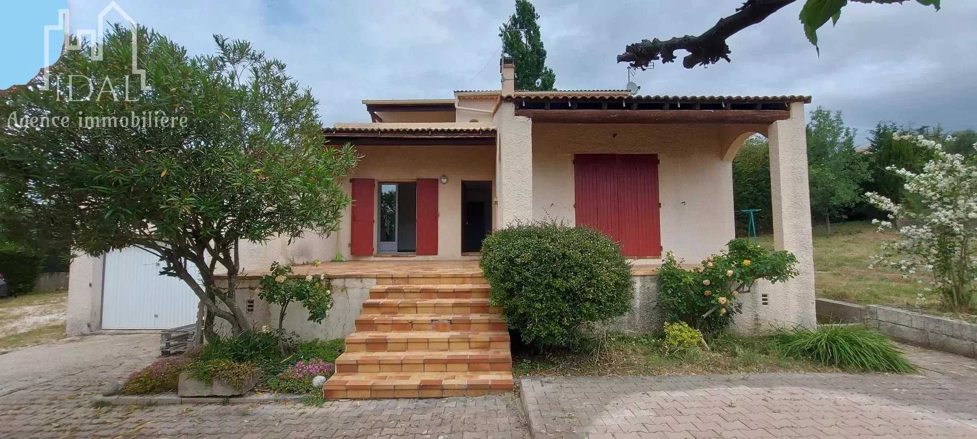 집 에 Alès, Gard 11828132
