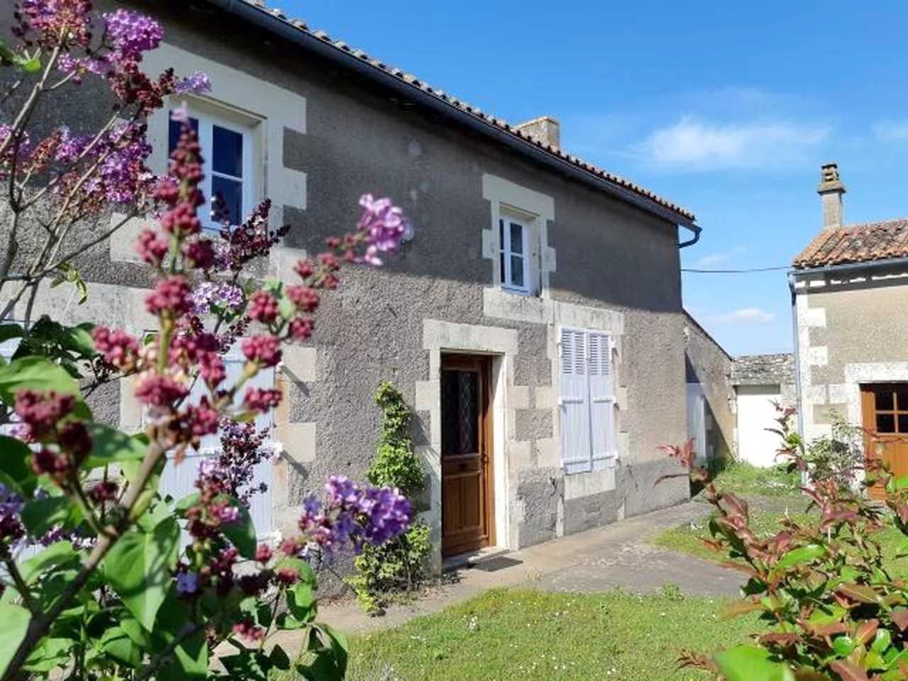 Hus i Vouille, Nouvelle-Aquitaine 11828153