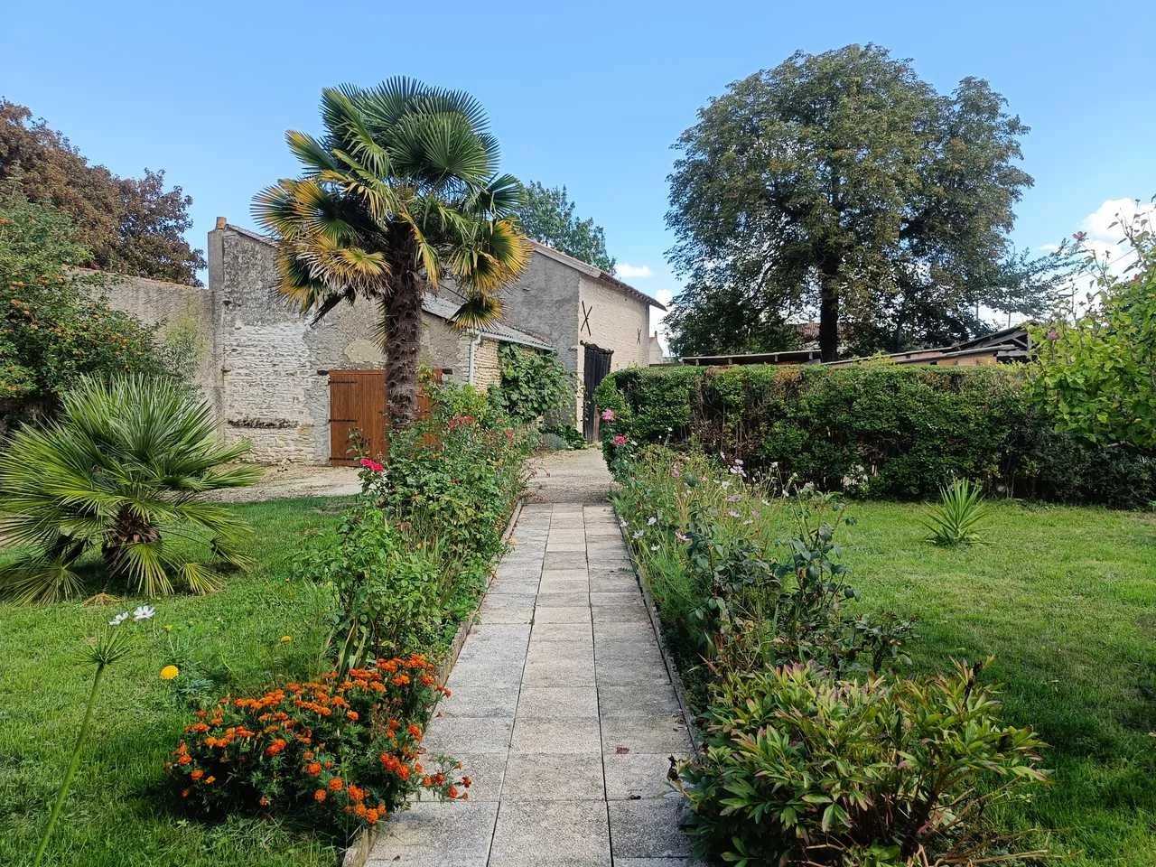 House in Pont-du-Casse, Nouvelle-Aquitaine 11828159