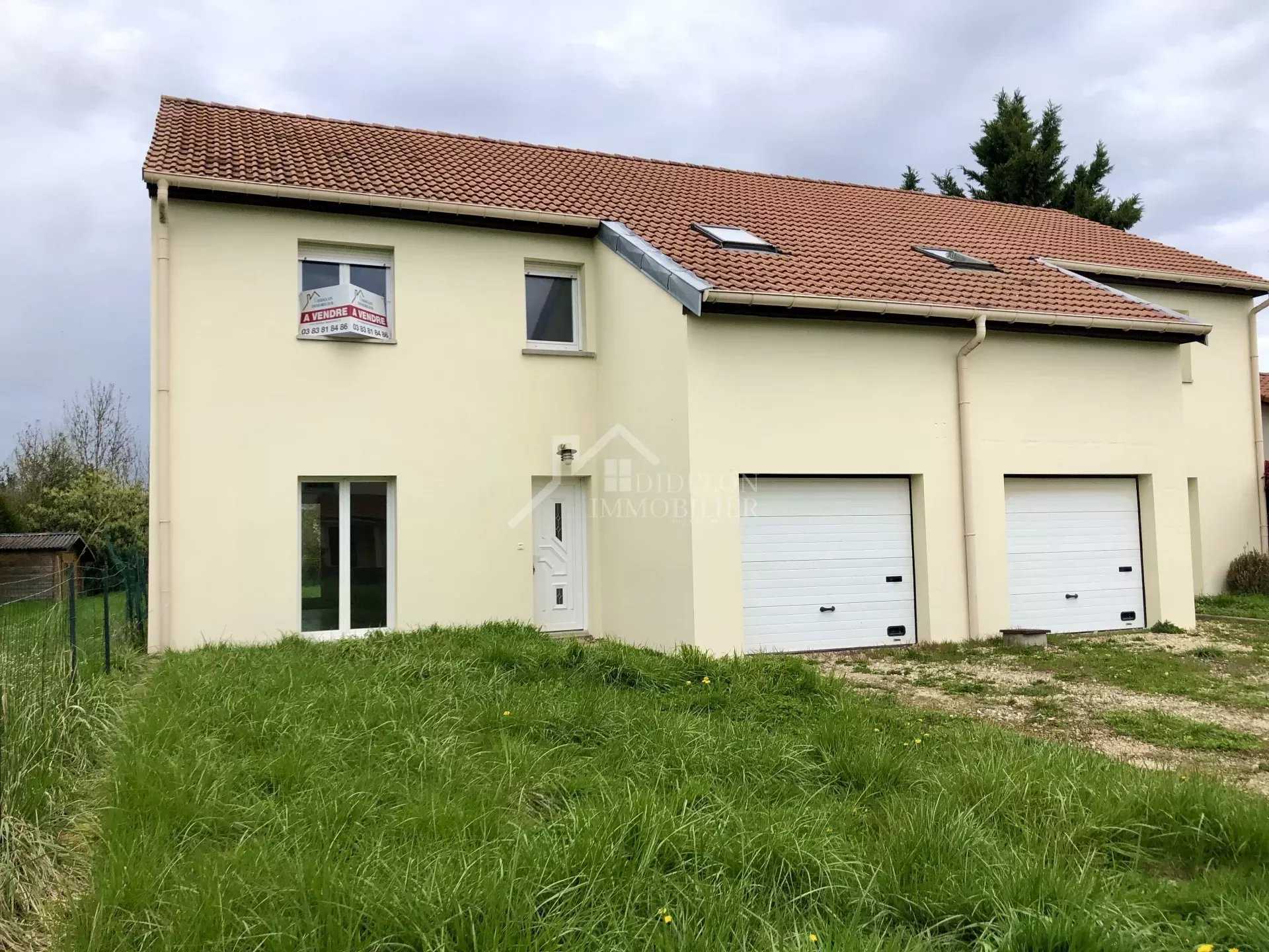 Meerdere huizen in Nomeny, Meurthe-et-Moselle 11828184
