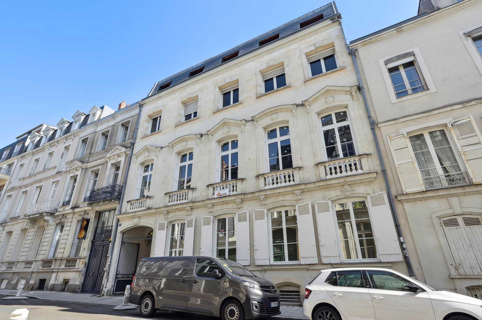 Condominium in Angers, Pays de la Loire 11828189