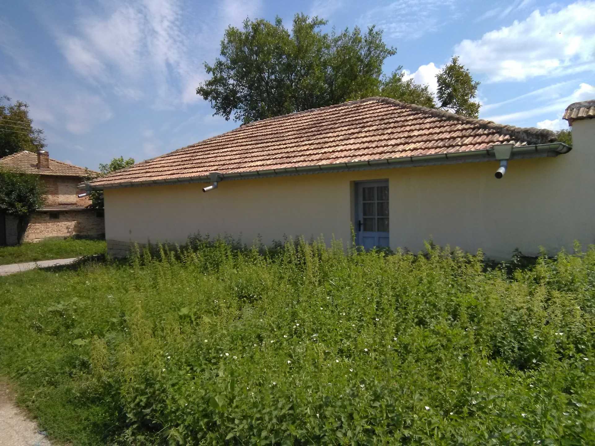 بيت في Sadina, Targovishte Province 11828267
