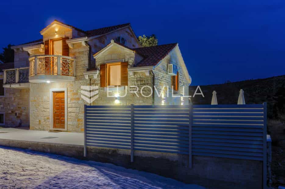 House in Nerezisce, Splitsko-Dalmatinska Zupanija 11828340