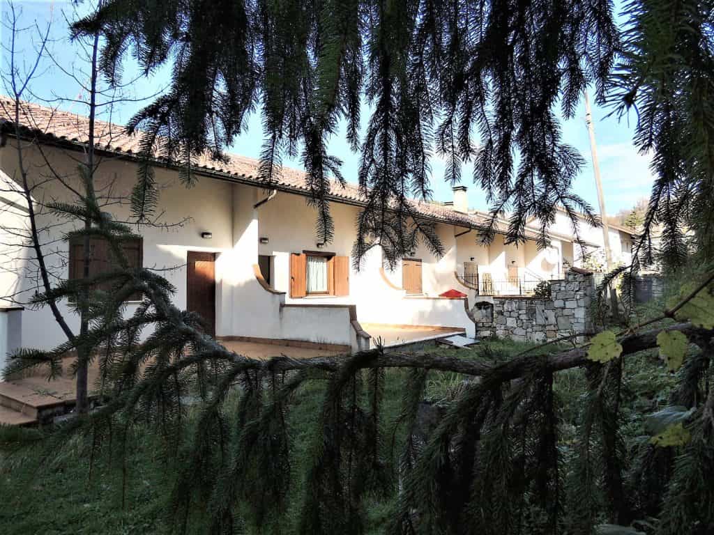 Osakehuoneisto sisään Sant'Eufemia a Maiella, Abruzzo 11829085