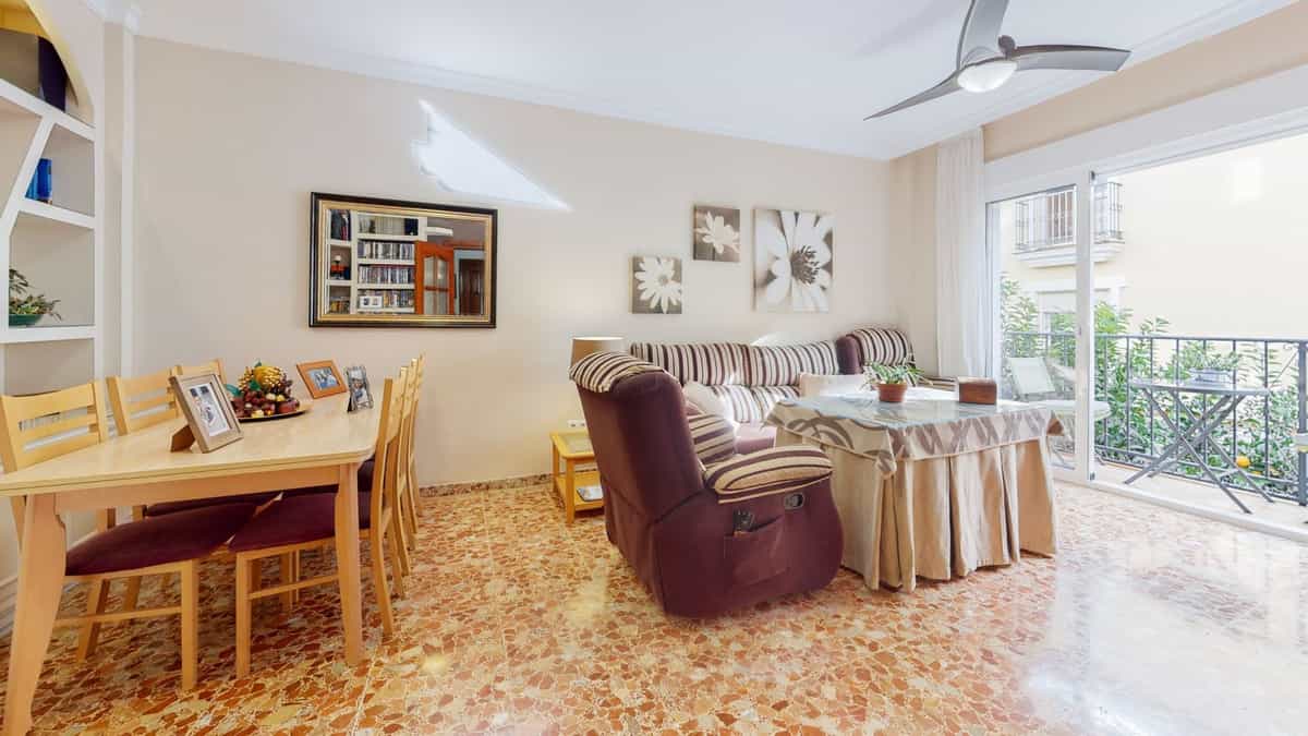 Condominium in Fuengirola, Andalusia 11829547