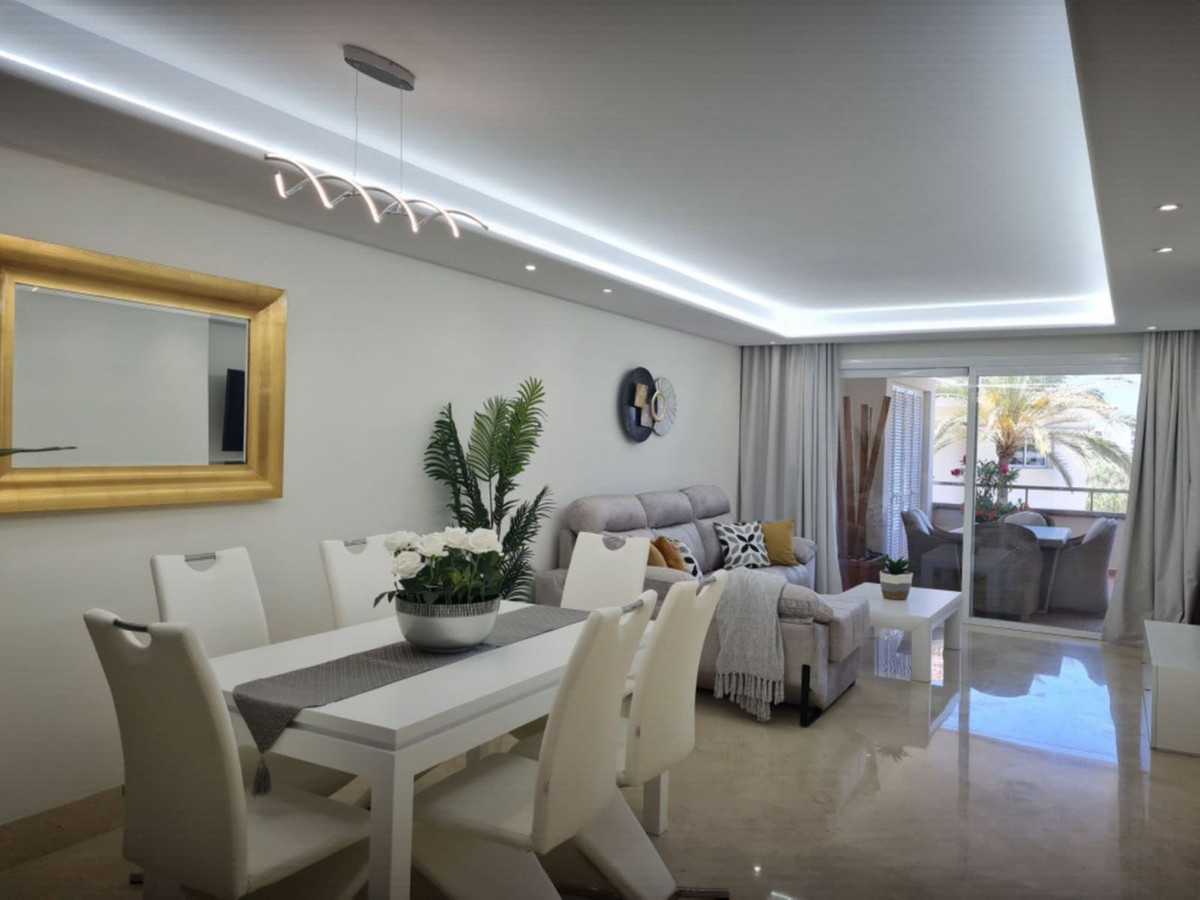 Condominium in Marbella, Andalusië 11829643