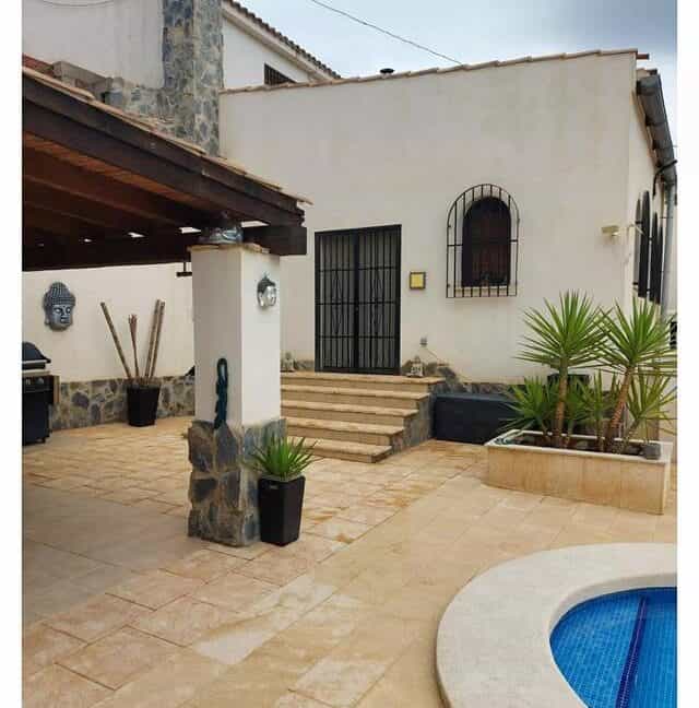 Dom w La Zarza, Extremadura 11830334