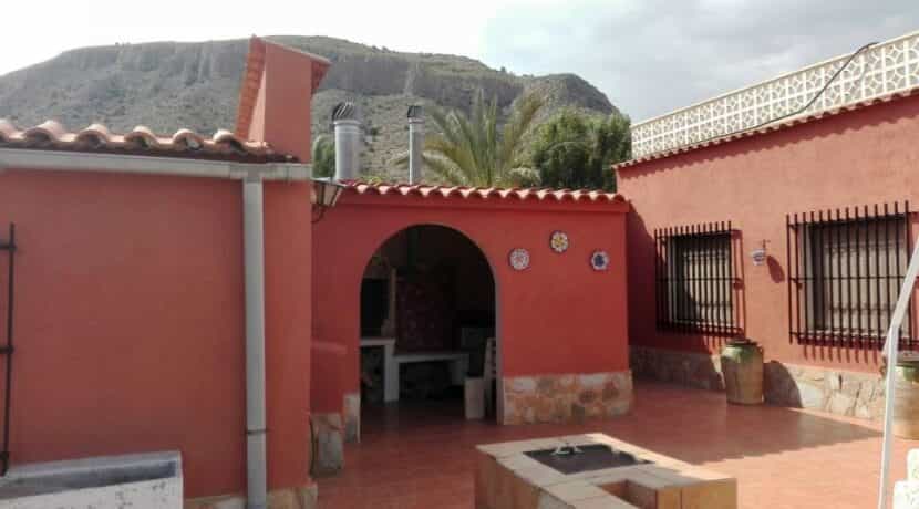 casa en El Fondó de les Neus, Valencian Community 11830379