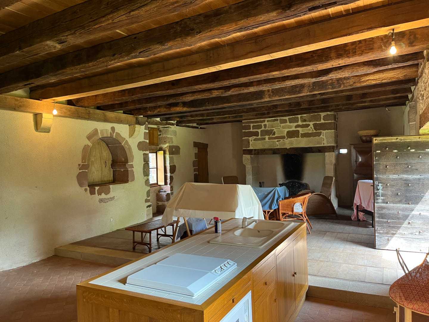 بيت في Terrasson-Lavilledieu, Nouvelle-Aquitaine 11830393