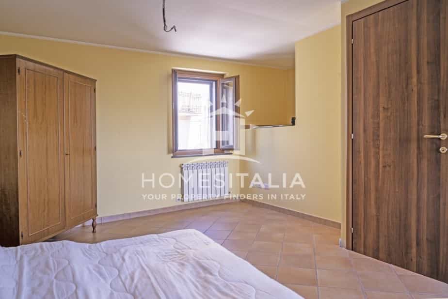 Condominium in Lubriano, Lazio 11830627