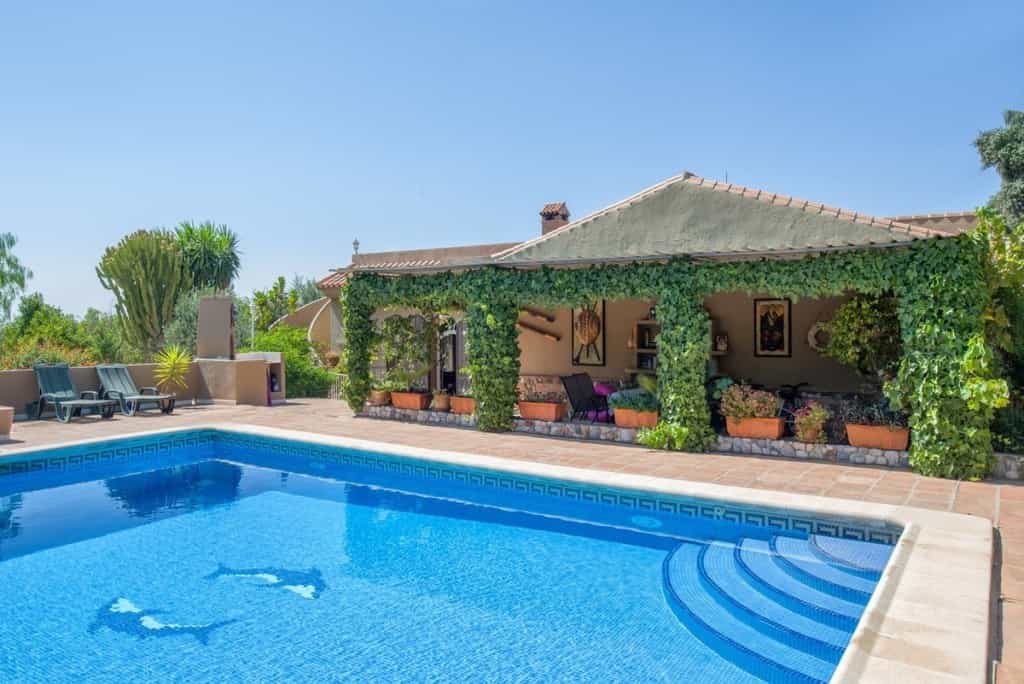 House in Alhaurín el Grande, Andalusia 11830672