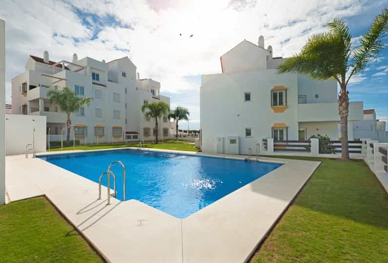 House in Estepona, Andalusia 11831116