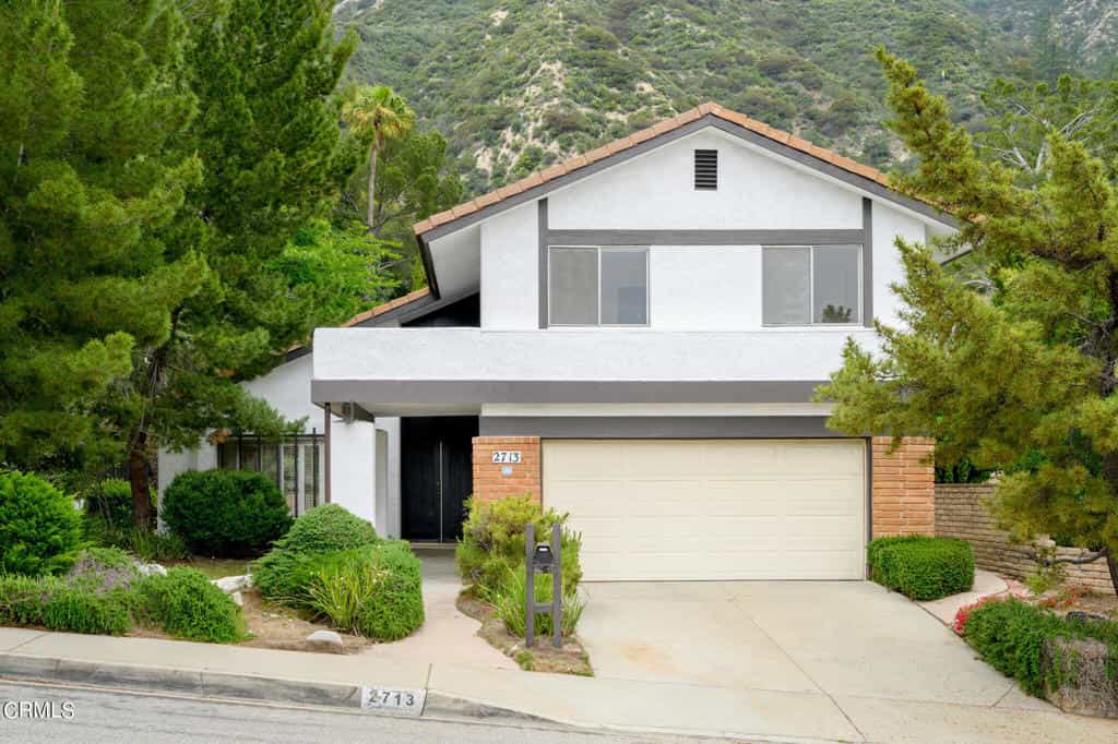 بيت في La Crescenta-Montrose, California 11831946