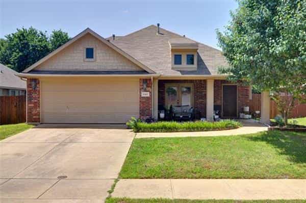 House in Crowley, Texas 11832039