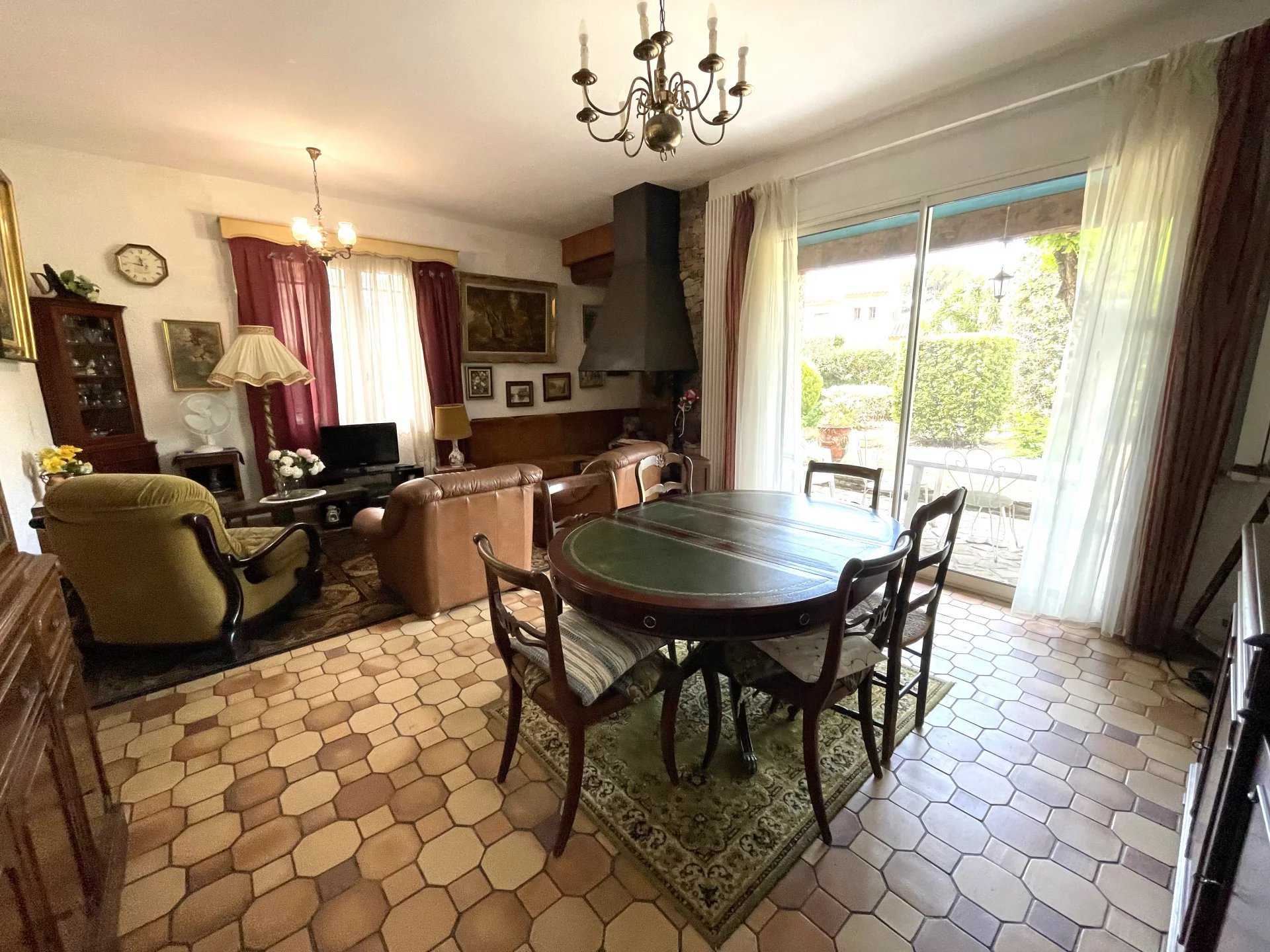 Rumah di La Ciotat, Provence-Alpes-Cote d'Azur 11832200